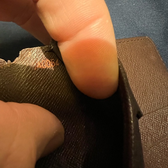 Louis Vuitton bifold wallet - Picture 10 of 10
